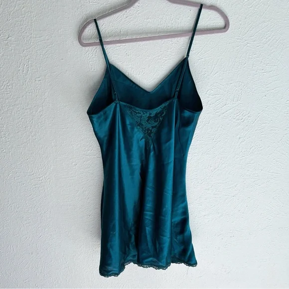 Victoria’s Secret Gold Label Vintage Satin and Lace Chemise Slip Sz Large - Picture 4 of 4